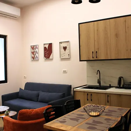 4 Nest #1 Apartment *